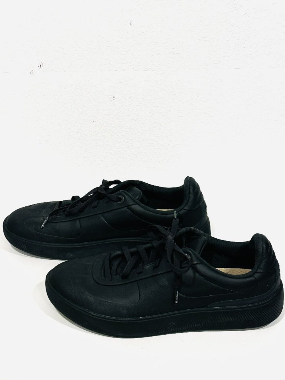 Lululemon Cityverse Sneakers Triple Black Casual Lace Up Shoes EUC Mens Size 9.5